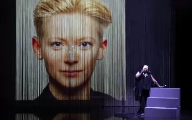  "Четири не-блондинки"