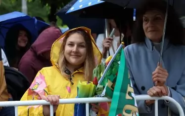 Дъждът не помрачи настроението в София.