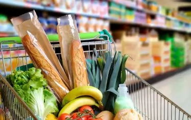 Основните храни на трапезата са поскъпнали с 11% за година