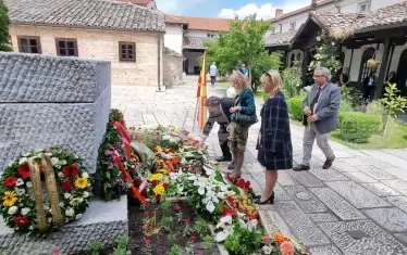 Българска делегация почете 
Гоце Делчев в храма "Св.Спас" в Скопие