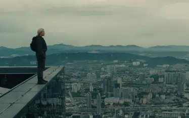 От резерва на Черната вдовица Флоранс Пю се издига до централен персонаж.