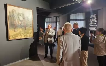 От откриването на изложбата "Един колоритен чех в България".