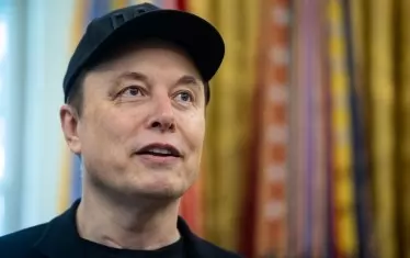 Акционерите на "Тесла" одобриха исторически бонус за Мъск