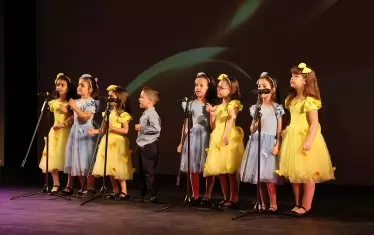  Момент от откриването на форума в събота вечер.