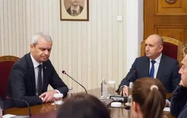 Радев и Костадинов ще спорят за титлата "Най-голям патриот"