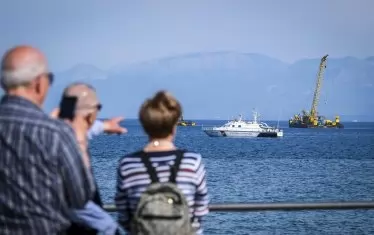 Потъналата суперяхта бе извадена 10 месеца след трагедията