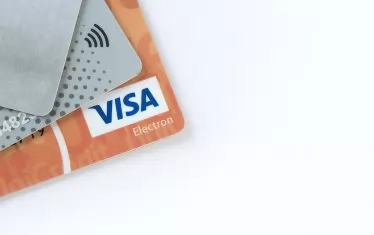 Платформата Х си сътрудничи с Visa за нова кредитна карта 