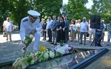 Варна почете спасяването си от унищожителен взрив