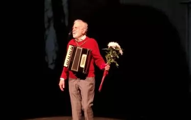 Ицко Финци разказа за любовта си с млада италианка