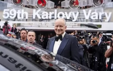  Световноизвестният шведски актьор СТелан Скарсгард пристига на закриващата церемония.