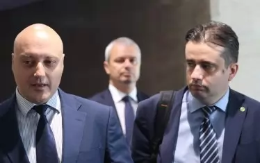 Опозицията изпадна в будна кома