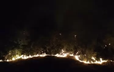  Огънят в петричкото село Дрангово тази нощ.