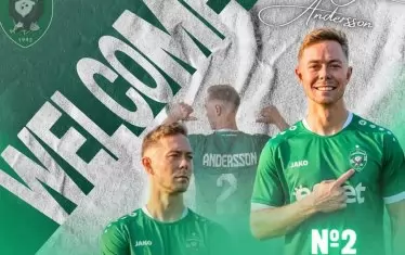 Шведският бранител Йоел Андерсон с екипа на "Лудогорец".