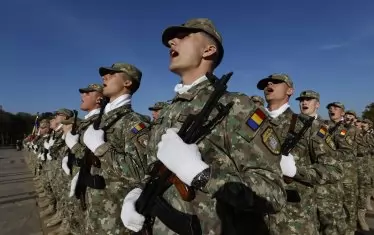 Румънската армия се увеличава заради по-високи заплати