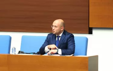 Управляващите си утъпкаха пътя към избора на удобна КПК
