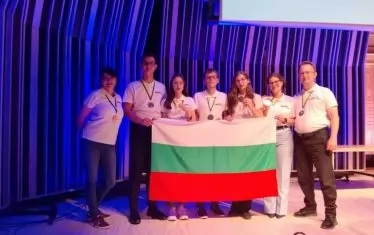Наши ученици завоюваха бронзови медали по физика