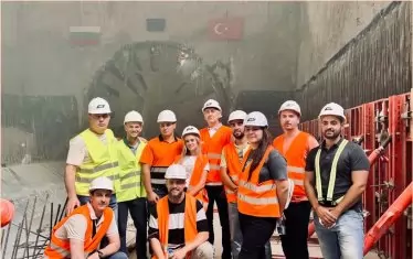 "Къртицата" проби до метростанцията при "София тех парк" 