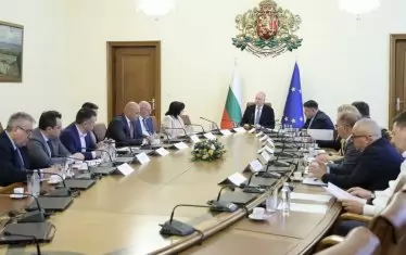 Кабинетът трескаво пише мерки срещу надуването на цени 