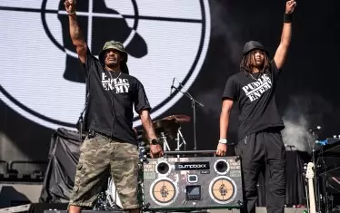 "Пъблик Енеми"