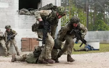 10 000 полски младежи са доброволно на военно обучение