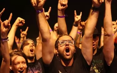 Пред главната сцена публиката отново бе на висота.