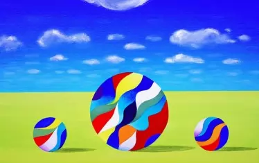  Яркоцветните сфери на фона на синьо небе са сред любимите сюжети на автора.