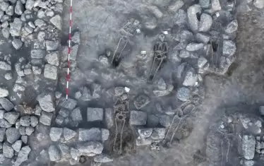  Част от средновековния некропол - Града на мъртвите.
