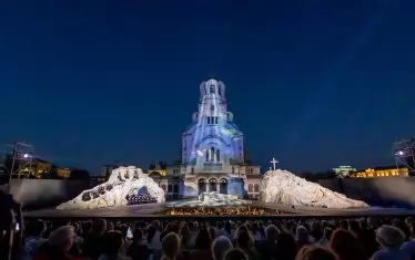  Опера на площада се утвърди като събитие с висок културен и духовен заряд.