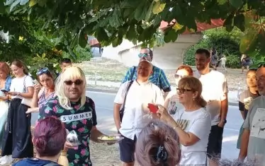 Варненският протест мъждука с "При Пламенка" и "Белезници"