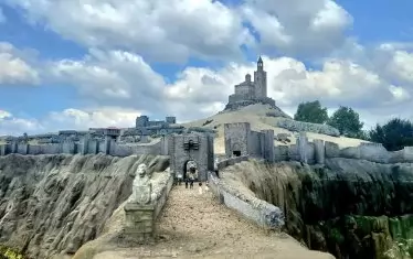 „България Ланд“ на Съни Сънински прибра „България на длан“ под Царевец