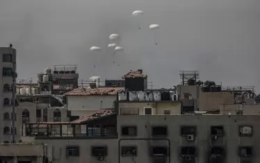 Израелската армия влиза в град Газа