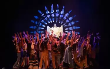  Антивоенните послания на "Коса" днес са по-актуални от всякога.