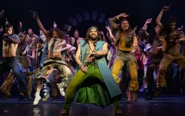 Веселка Кунчева възражда антивоенния мюзикъл "Коса" на Opera Open