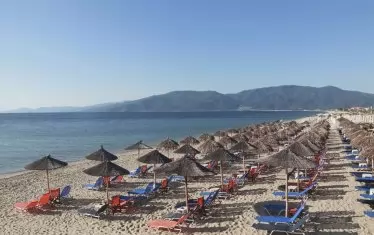 Гърция проверява чужденците с имоти