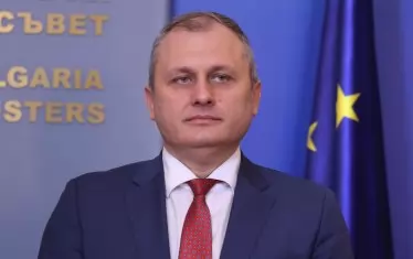 Властта посяга на достъпа до информация