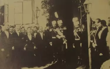 Георги Живков (първият вляво).