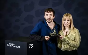 Сърежисьорите Леви Петер и Елза Кремзер със специалната награда на журито в Локарно.
