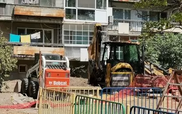 Ремонтът в съседство.