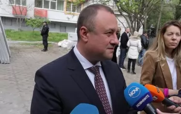 Иван Иванов се очертава като последния министър, на който му се налага да дава обяснения за незаконно строителство по "Хемус". 