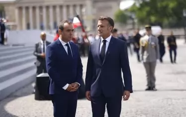 Макрон назначи Себастиен Лекорню за нов премиер на Франция