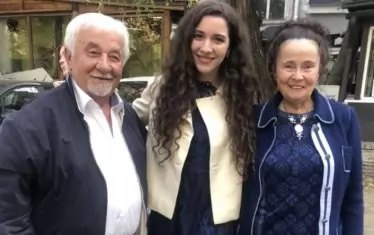  С учителите си проф. Румен Рачев и доц. Боряна Георгиева.