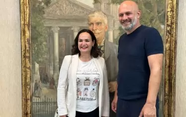 Обруганият спектакъл на Малкович „Оръжията и човекът“ е поканен в Загреб