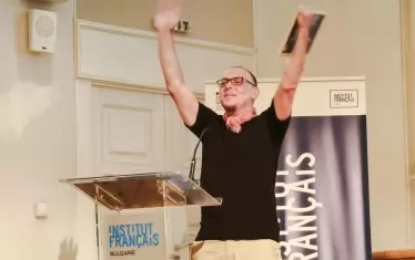 Преводачът Денис Коробко стана първият носител на наградата „Виктор Пасков“