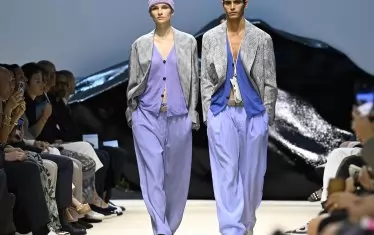  Колекция мъжка мода на Армани за пролет-лято 2026, показана на Модната седмица в Милано през юни.  