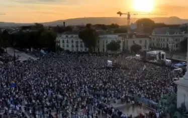 50 000 протестираха в Будапеща срещу Орбан