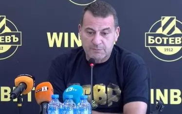 Ивелин Попов шокирал всички в "Ботев" (Пд), преди да напусне