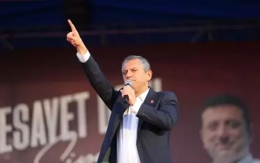 Десетки хиляди протестираха срещу режима на Ердоган в Анкара