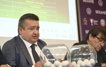 Носителят на Купата на България започва защитата с труден старт