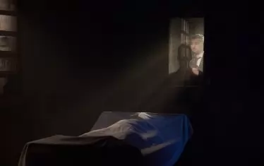  Сцена от спектакъла "Аз съм вятърът".