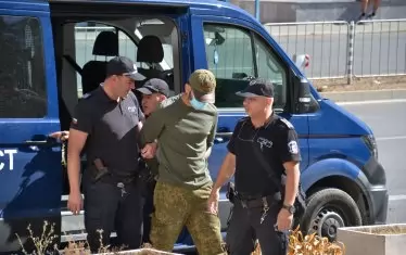 Прокурорският син, обвинен за марихуаната, остава в ареста